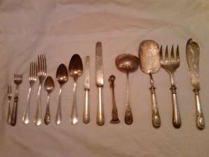 VAND TAC�MURI ARGINTATE FAMILIA GHICA