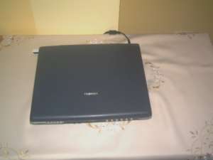 vand leptop toshiba satellite, celeron 1.50, mb 256, dvd-rom urgent
