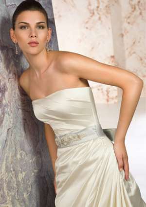 de inchiriat rochie de mireasa Calla by Best Bride