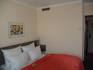 Vand mobila dormitor complet utilat cu toate accesoriile