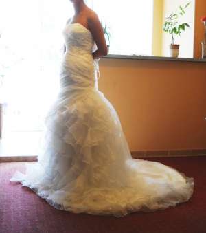 vand rochie noua de miresa