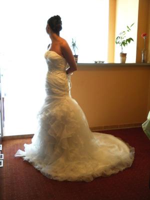 vand rochie noua de miresa