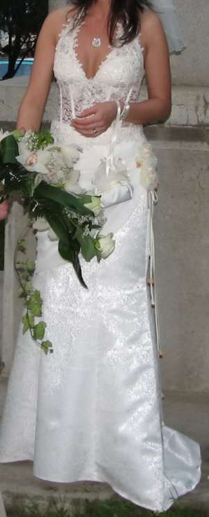 Vand rochie mireasa Agnes Toma