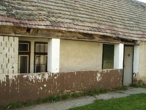 VAND/SCHIMB CASA UNGARIA LANGA BUDAPESTA BUNA PT LOCUIT,    ESCALA-DEPOZIT-COMERT GERMANIA