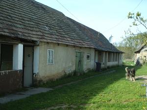VAND/SCHIMB CASA UNGARIA LANGA BUDAPESTA BUNA PT LOCUIT,    ESCALA-DEPOZIT-COMERT GERMANIA