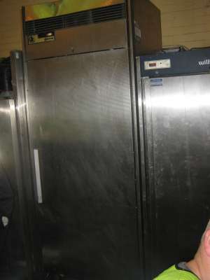 Vand dulapuri inox cu 1 usa sau 2 usi pe congelare sau refrigerare