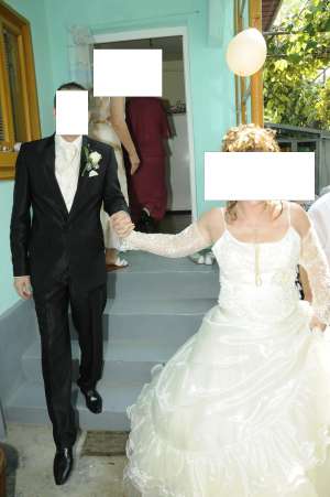 Vand rochie mireasa,  costum mire