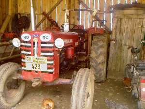tractor 445