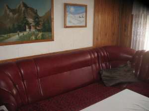 Vand apartament 3 camere,  Cartier E 3,  70 m.p. mobilat si utilat complet