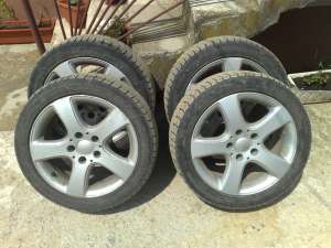 vand sau schimb genti de aluminiu cu caucicuri pe 16 in 5 gauri pt mai multe tipuri de masini sasu s