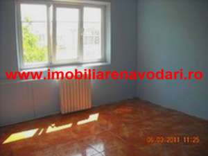 apartament Navodari,  2 camere,  Est