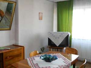 Vand in Bacau apartament cu 2 camere semidecomandate