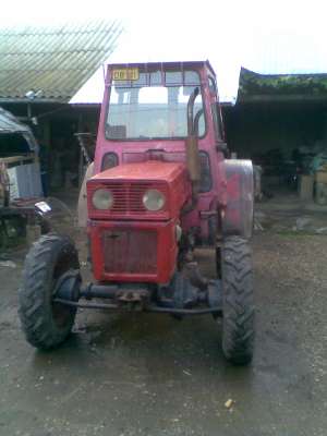 Vand Tractor u 445 si cositoare cu lame