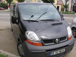 Inchiriere Renault Trafic 8+1
