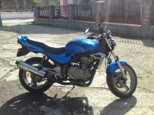 Vand Kawasaki ER 5
