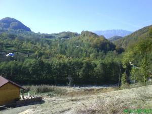 V A N D   U R G E N T cabana superba (la rosu)