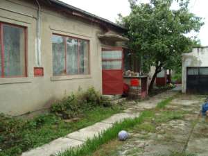 VAND CASA 4 CAMERE SUPER PRET DE APARTAMENT 73000 E