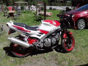 Vand sau schimb honda cbr600