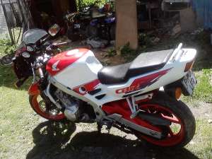 Vand sau schimb honda cbr600