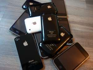 VAND IPHONE 3G,   3GS SI 4 ORIGINALE 100%