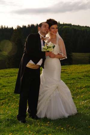 Vand rochie mireasa