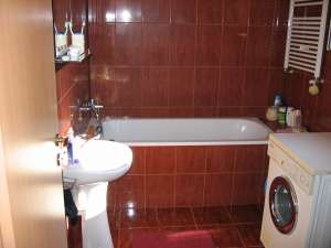 Inchiriez ,  dau in chirie ,  apartament 3 camere Zalau in vila Bradet