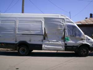 vand iveco dezmembrari