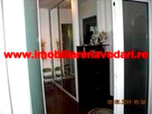 Navodari apartament,  3 camere,  strada Randunelelor