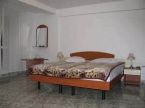 HOTEL MIHAIL- CAZARE PARCARE PROPRIE RESTAURANT BAR TERASA
