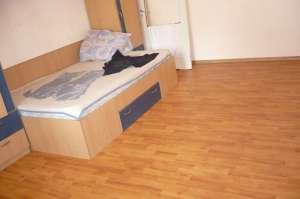 OCAZIE! Apartament 2 camere,   decomandat,   parter,   zona sos. Tineretului.
