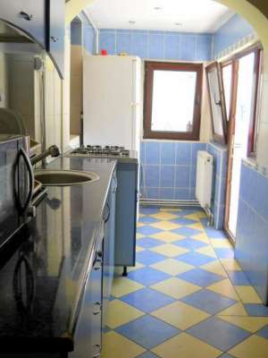BACAU - VAND APARTAMENT ZONA MIORITA,  2 CAMERE DECOMANDAT, 