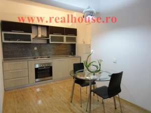 Inchiriere 2 camere Day Residence