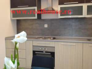 Inchiriere 2 camere Day Residence
