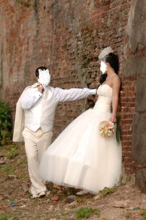 Vand costum de mire