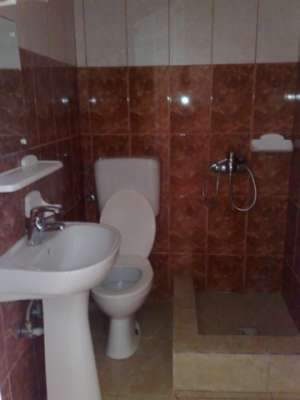 Inchiriez camere la vila pe perioada sezonului estival