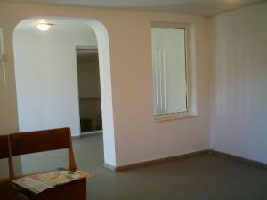 VAND CASA ZONA VILELOR  SPITAL PETROSANI