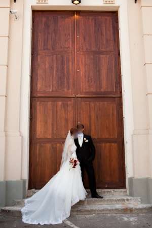 Vand rochita de mireasa Sposa