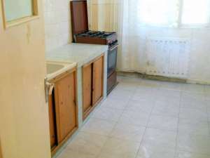 Ofer spre inchiriere in BACAU -Apartament cu 2 camere decomandat,  zona Miorita