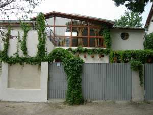 Vand  casa Sector 1 Damaroaia