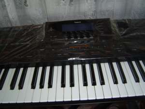 vand roland g800 nou la 320 euro