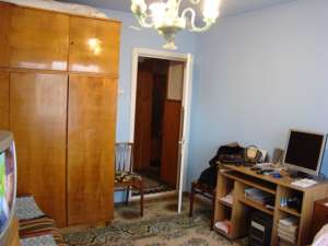 Vand apartament 2 camere decomandat