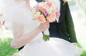 Vand rochie de mireasa Rosemarie 2011