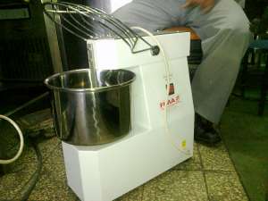 Vand utilaje profesionale pentru fast-food si restaurant noi si SH