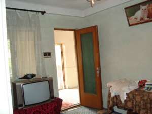 CASA 4 CAMERE CU TEREN BECI GARAJ PRETUL UNUI APARTAMENT