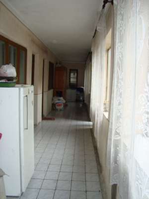 CASA 4 CAMERE CU TEREN BECI GARAJ PRETUL UNUI APARTAMENT