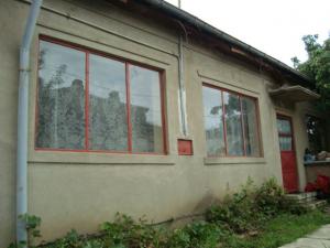 CASA 4 CAMERE CU TEREN BECI GARAJ PRETUL UNUI APARTAMENT