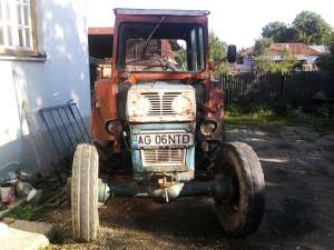 Vand Tractor DTC 640 plus Utilaje agricole (plug,  disc,  semanatoare,  remorca si vidanja)