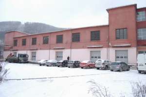 Vand hala productie cu birouri