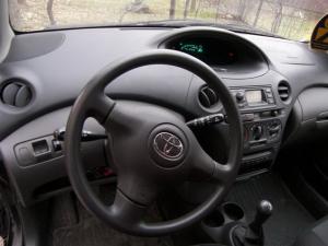 Vand Toyota Yaris 1.0 2003