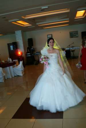 rochie de mireasa superba